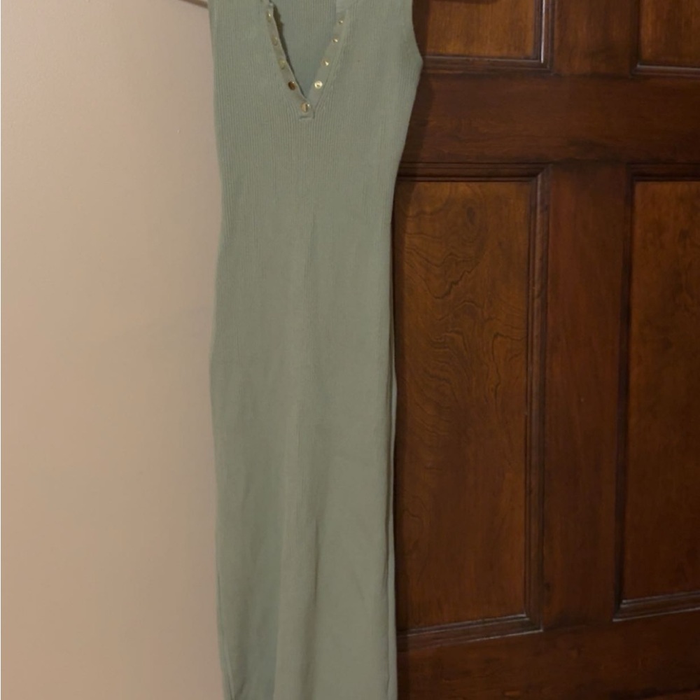 Elegant Green Midi Dress